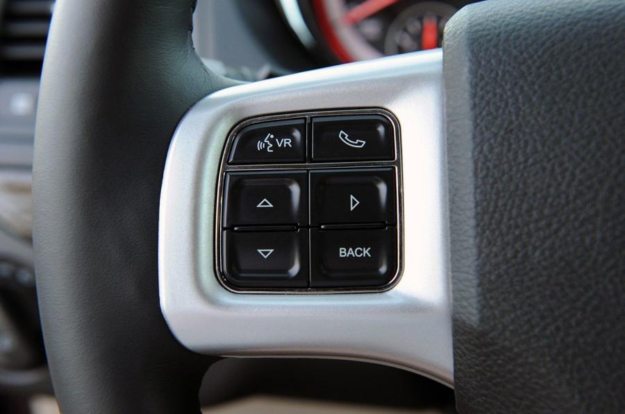  Dodge Grand Caravan 2011 года  (фото 34 из 83)
